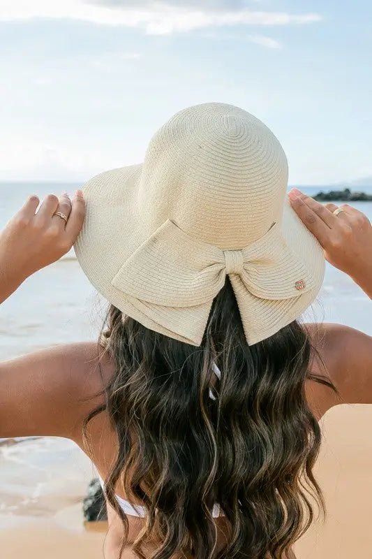 Manténgase elegante y protegido del sol con nuestros modernos sombreros tipo pescador